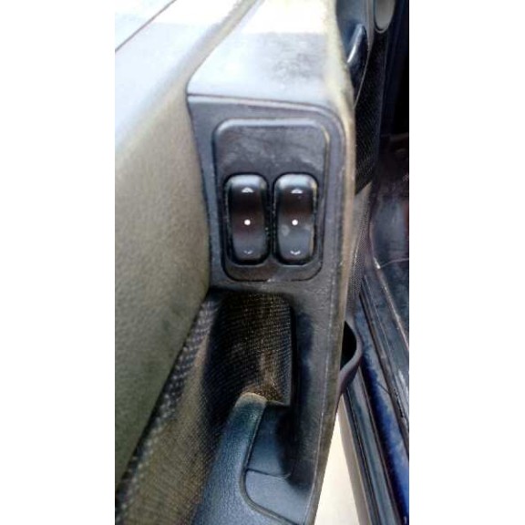 opel astra g berlina del año 2000