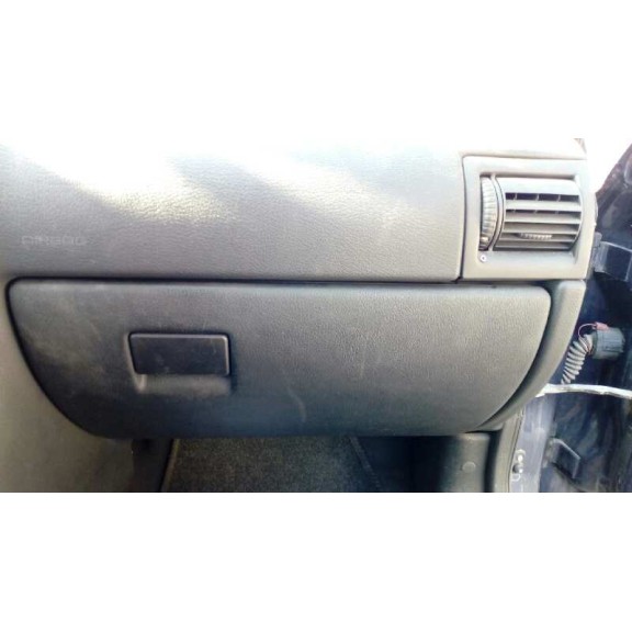 opel astra g berlina del año 2000