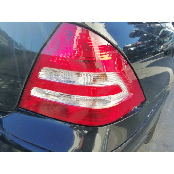 mercedes-benz clase c (w203) berlina del año 2004