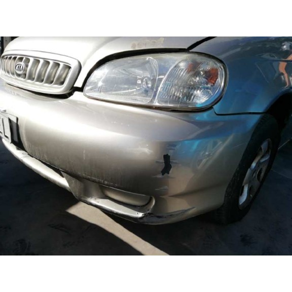 kia carnival del año 2001