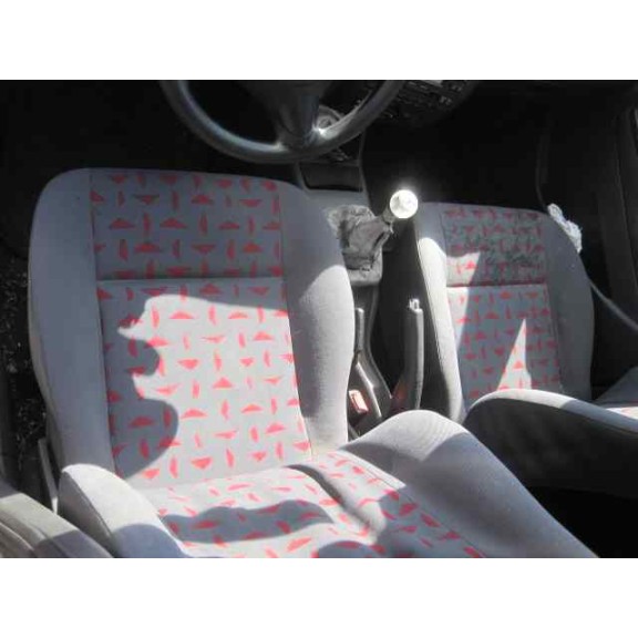 seat cordoba berlina (6k2) del año 2001