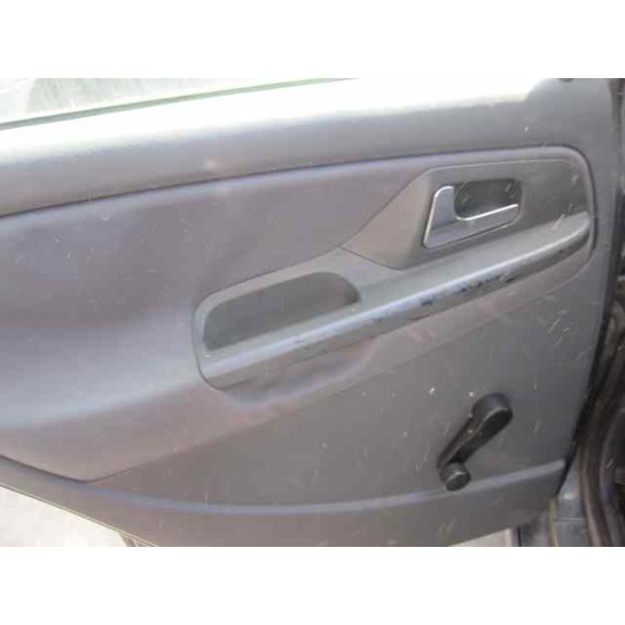 seat cordoba berlina (6k2) del año 2001