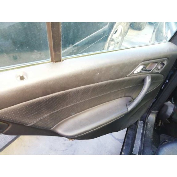 mercedes-benz clase c (w203) berlina del año 2004