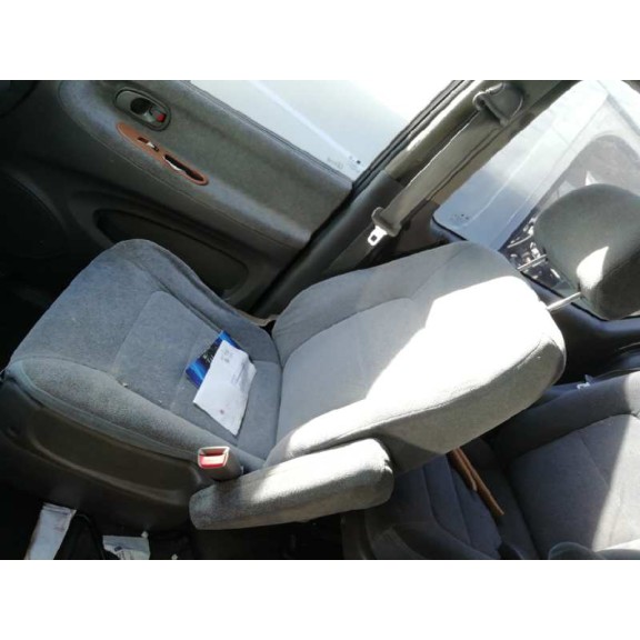 kia carnival del año 2001