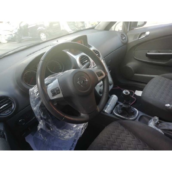 opel corsa d del año 2013