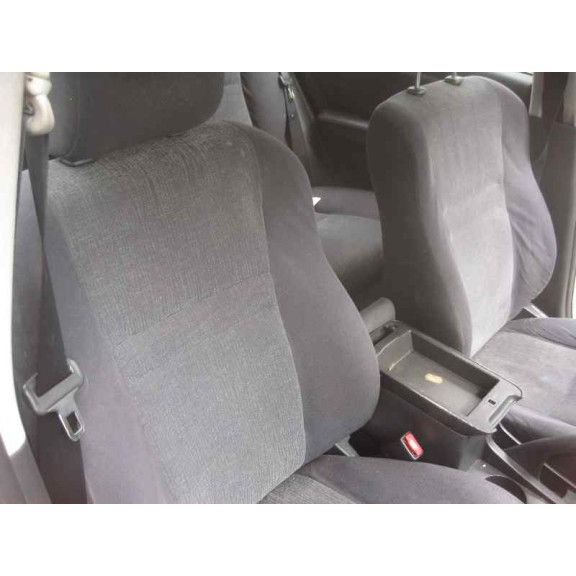 toyota corolla (e12) del año 2003