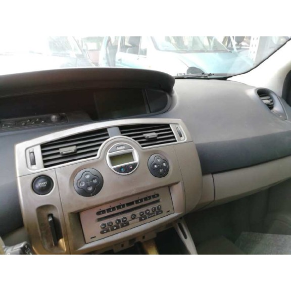 renault scenic ii del año 2004