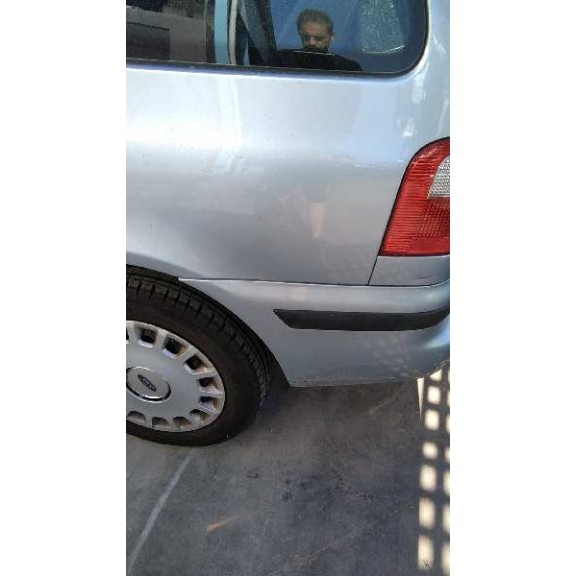 ford galaxy (vy) del año 2004