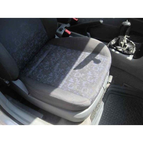 skoda octavia berlina (1u2) del año 2000