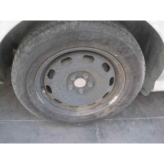 skoda octavia berlina (1u2) del año 2000