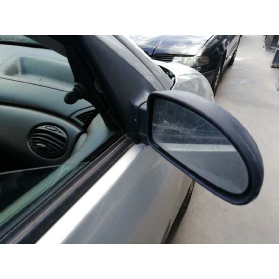 ford focus berlina (cak) del año 2004