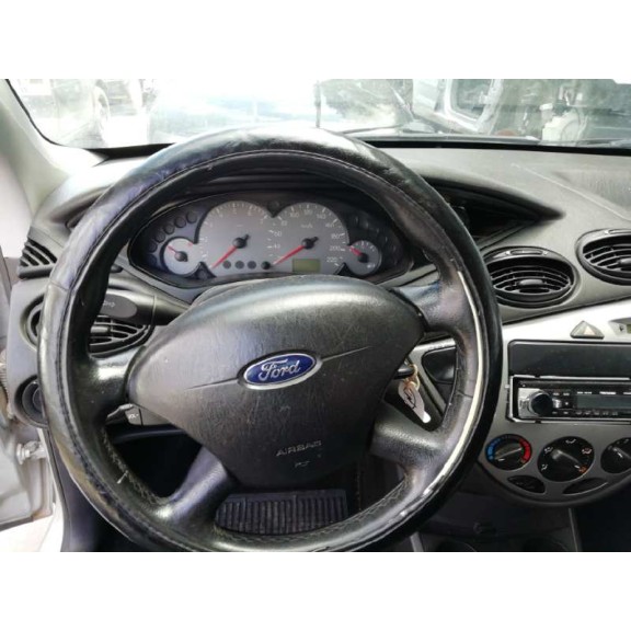 ford focus berlina (cak) del año 2004