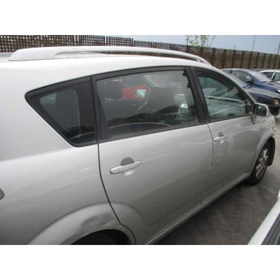 toyota corolla verso (r1) del año 2006