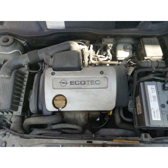 opel astra g berlina del año 2000