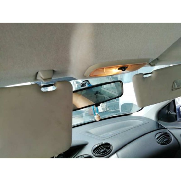 ford focus berlina (cak) del año 2004