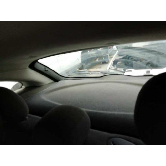 ford focus berlina (cak) del año 2004