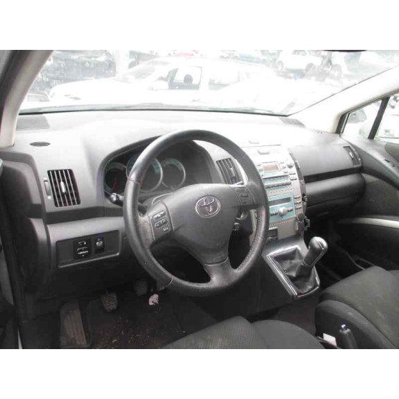 toyota corolla verso (r1) del año 2006
