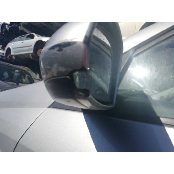 nissan primera berlina (p12) del año 2004