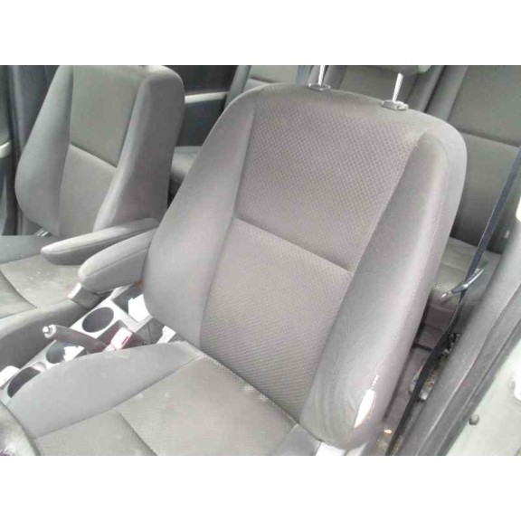 toyota corolla verso (r1) del año 2006