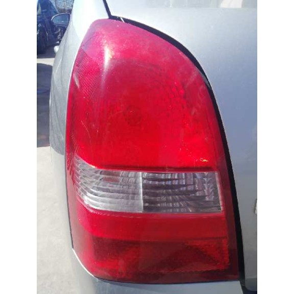 nissan primera berlina (p12) del año 2004