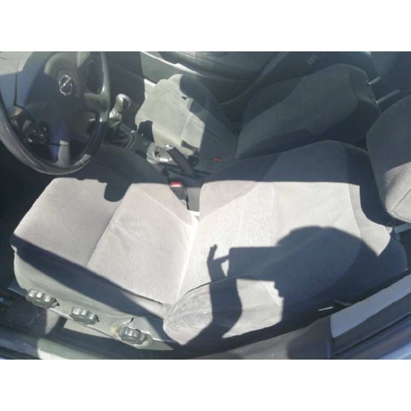 nissan primera berlina (p12) del año 2004