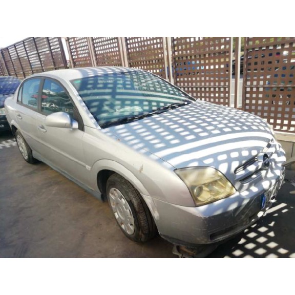 opel vectra c berlina del año 2004
