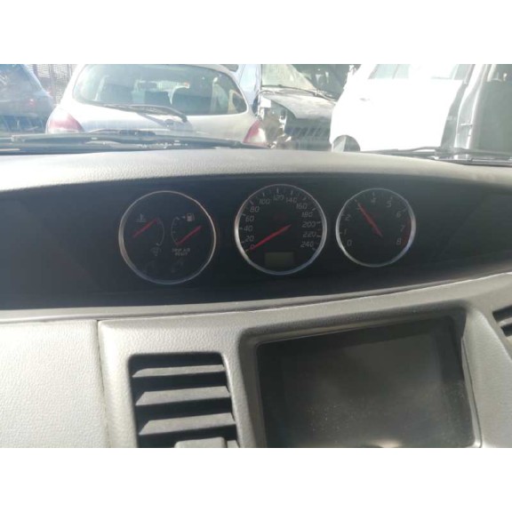 nissan primera berlina (p12) del año 2004