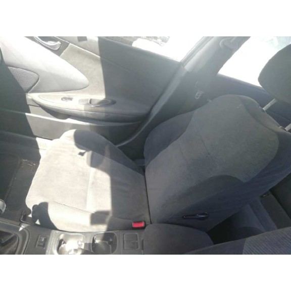 nissan primera berlina (p12) del año 2004