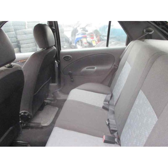 ford fiesta berlina (dx) del año 2000