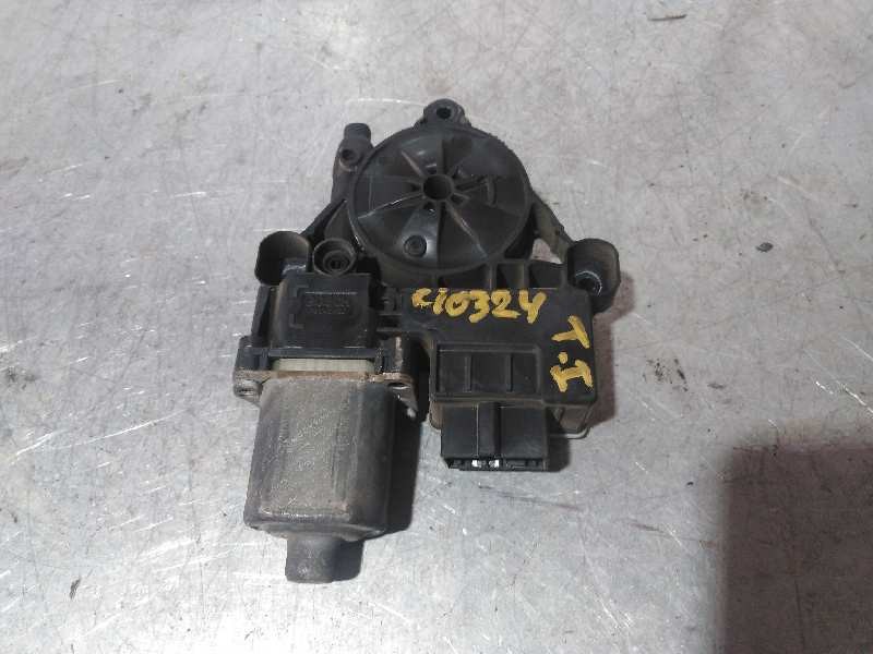 Recambio de motor elevalunas trasero izquierdo para seat leon st (5f8) reference plus referencia OEM IAM E850202032  