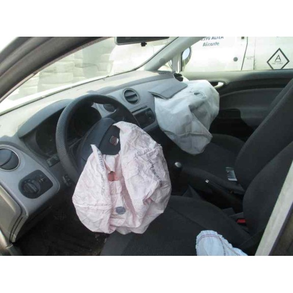 seat ibiza (6j5) del año 2010