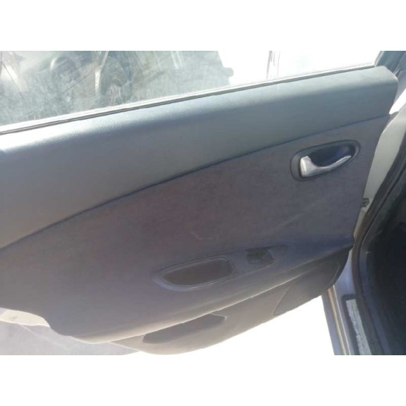 nissan primera berlina (p12) del año 2004