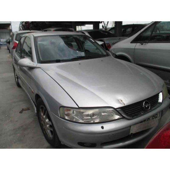 opel vectra b berlina del año 2000