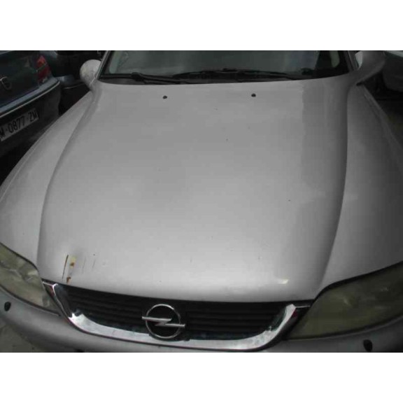 opel vectra b berlina del año 2000