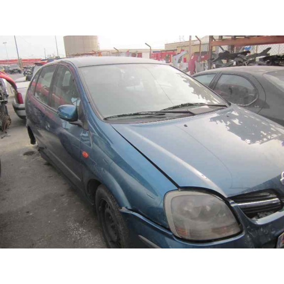 nissan almera tino (v10m) del año 2000