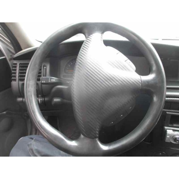 opel vectra b berlina del año 2000