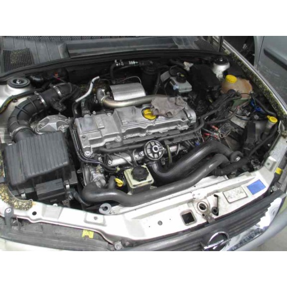 opel vectra b berlina del año 2000