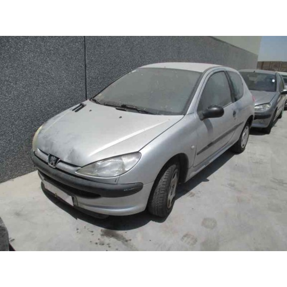 peugeot 206 berlina del año 2002