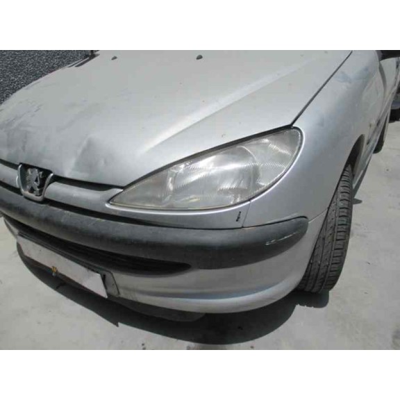 peugeot 206 berlina del año 2002