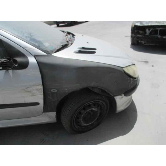 peugeot 206 berlina del año 2002