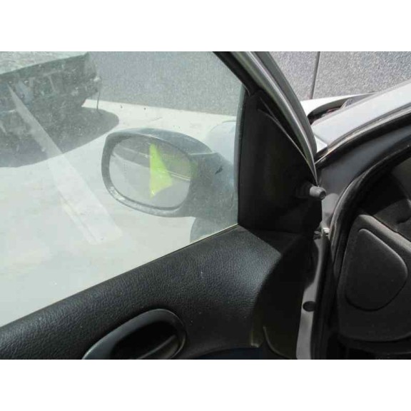 peugeot 206 berlina del año 2002