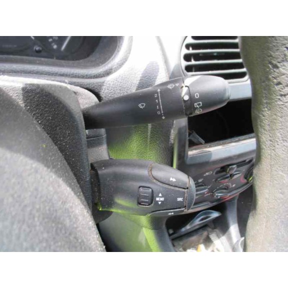 peugeot 206 berlina del año 2002