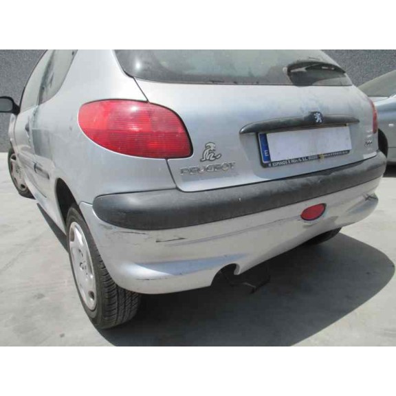 peugeot 206 berlina del año 2002