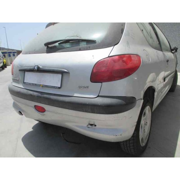 peugeot 206 berlina del año 2002