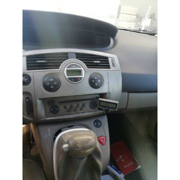 renault scenic ii del año 2006