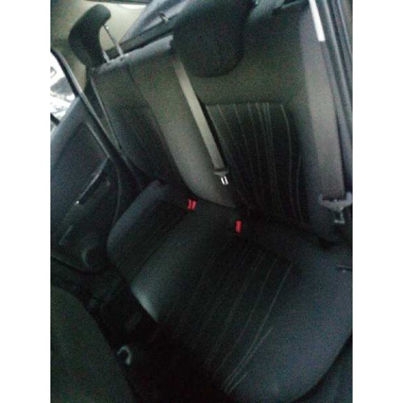 opel corsa d del año 2010