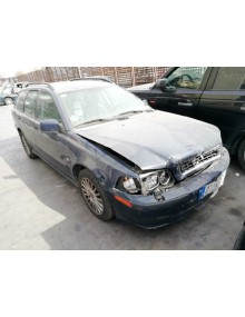 volvo v40 familiar del año 2002