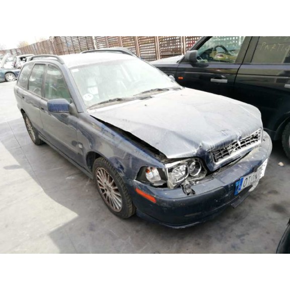 volvo v40 familiar del año 2002