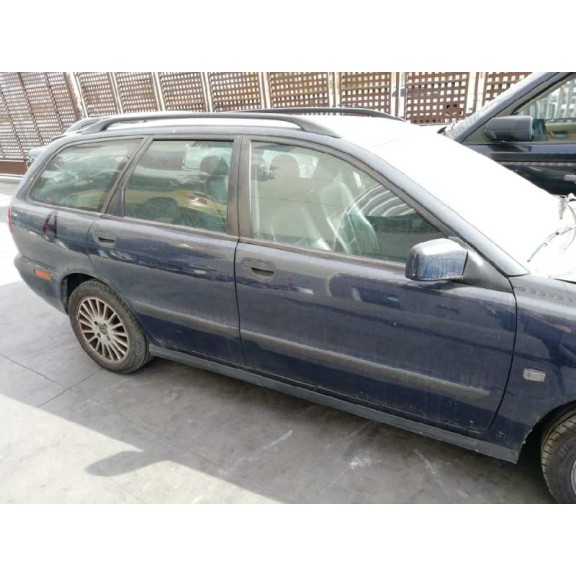 volvo v40 familiar del año 2002