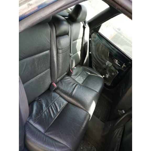 volvo v40 familiar del año 2002